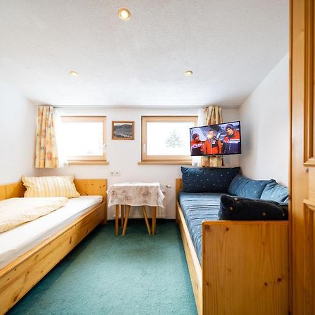 Haus Rosmarie Appartement Sankt Anton am Arlberg Buitenkant foto