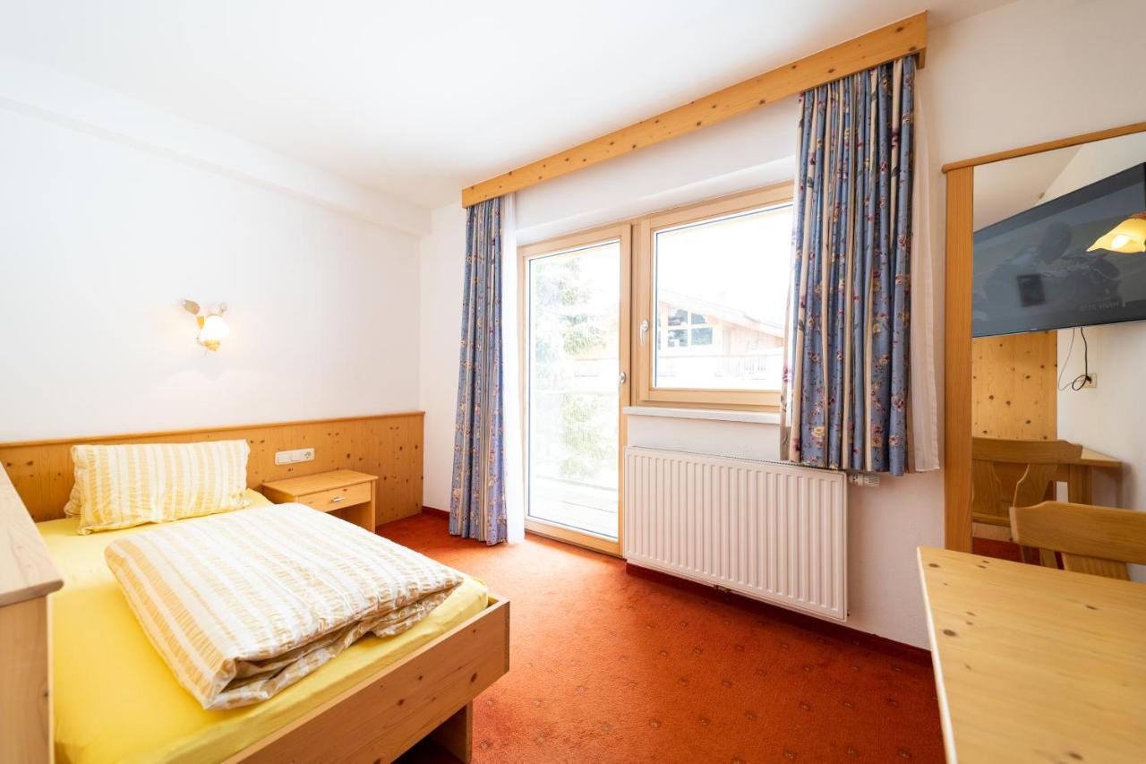 Haus Rosmarie Appartement Sankt Anton am Arlberg Buitenkant foto