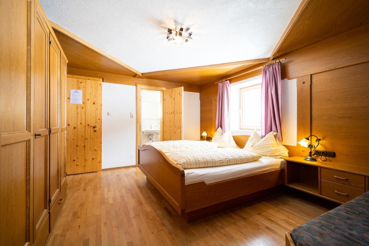 Haus Rosmarie Appartement Sankt Anton am Arlberg Buitenkant foto