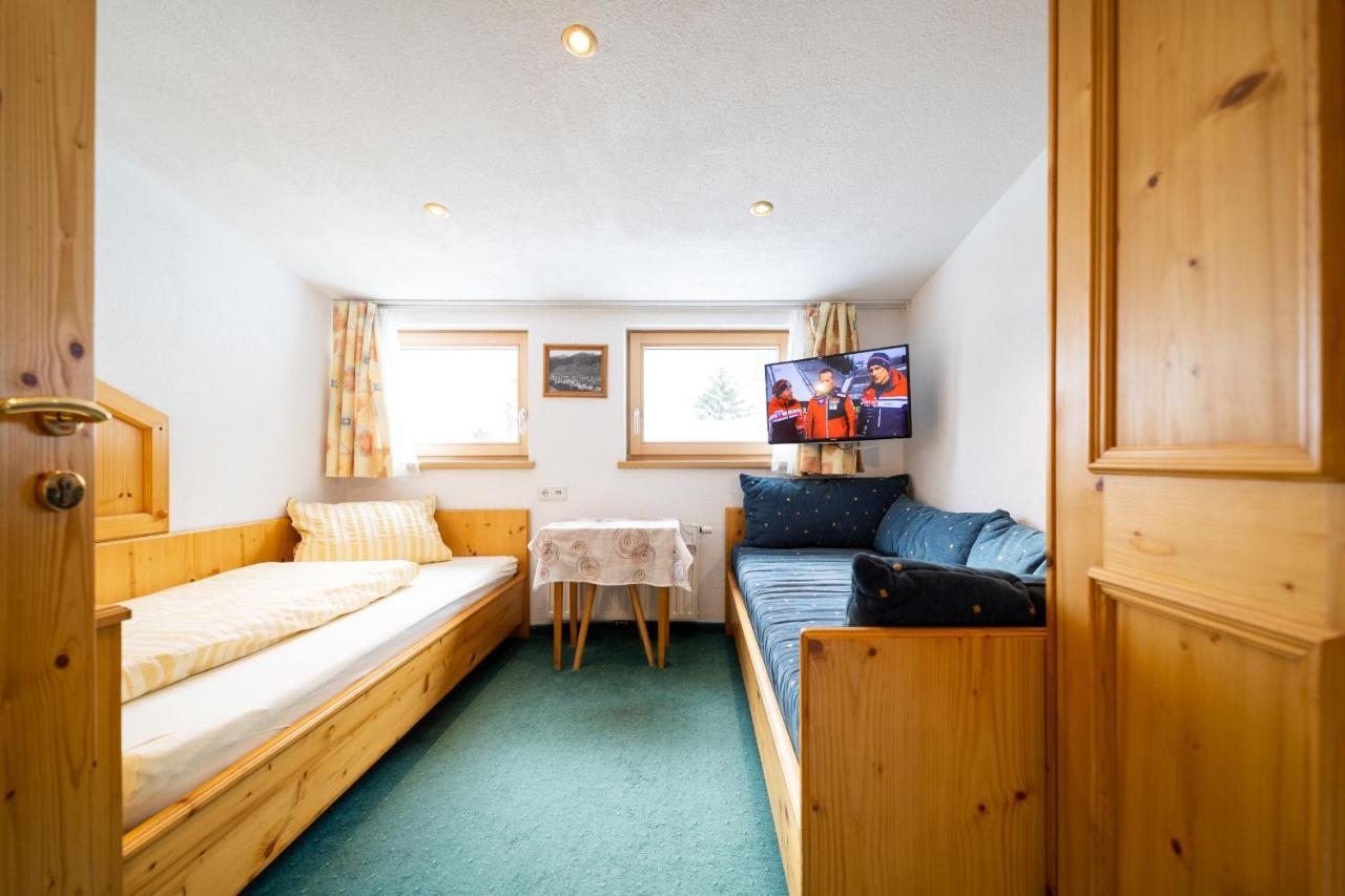 Haus Rosmarie Appartement Sankt Anton am Arlberg Buitenkant foto