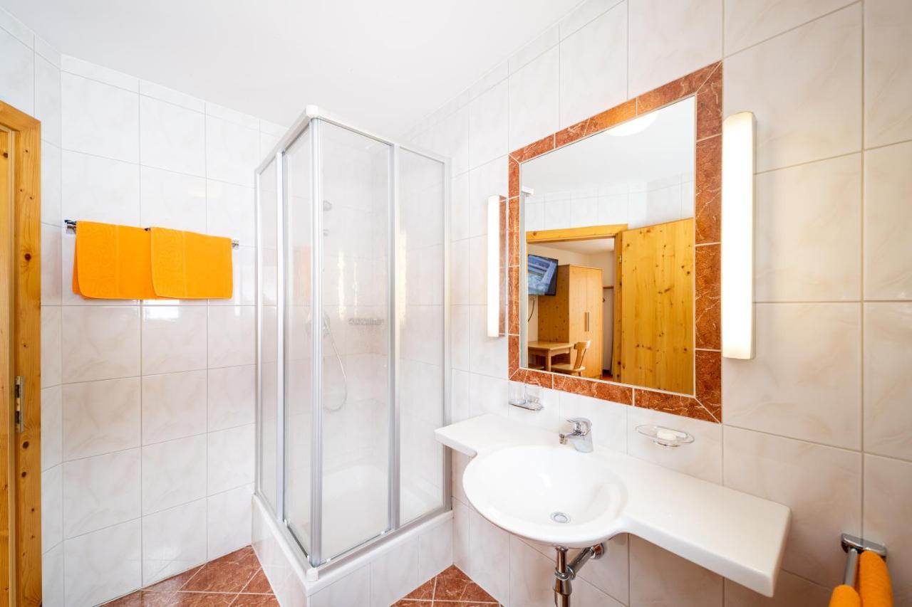 Haus Rosmarie Appartement Sankt Anton am Arlberg Buitenkant foto